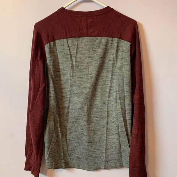 American Eagle long sleeve - Picture 4 of 4